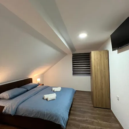 Apartamento Cosic - *